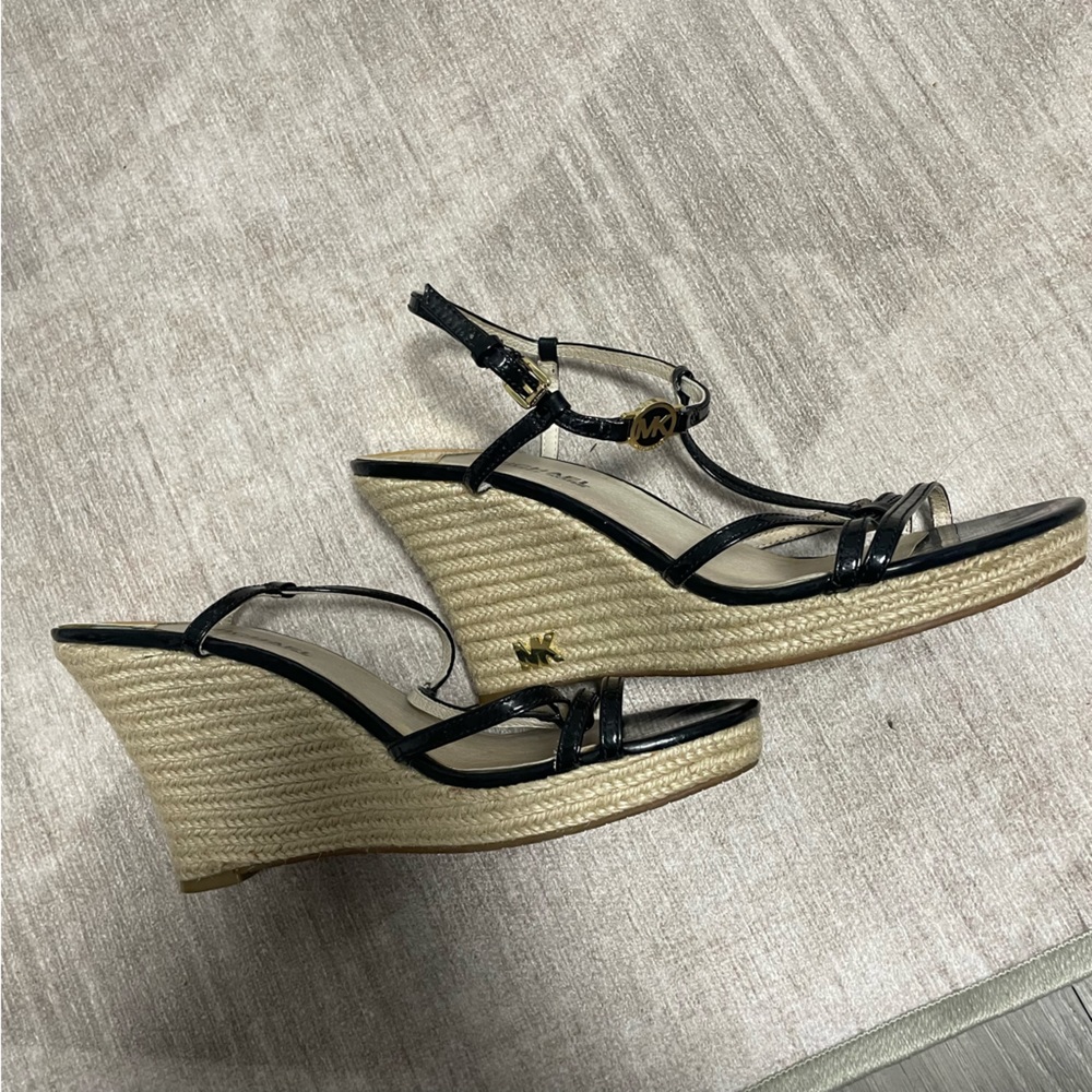 MK Wedges - Picture 6 of 6